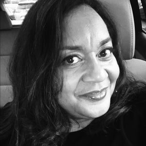 Meet your Posher, Valarie